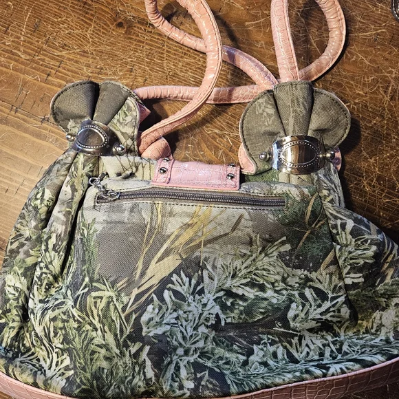 Womens camo and pink purse and wallet - Picture 6 of 9